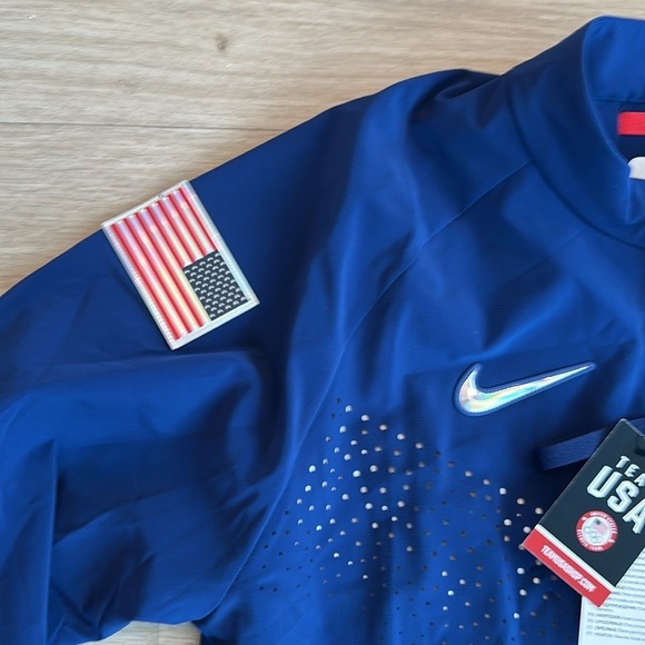Women's Nike Team USA Olympics Collection windbreaker jacket - Picture 5 of 12